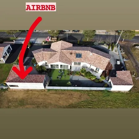 Maisonnette Independante Et Chaleureuse A *